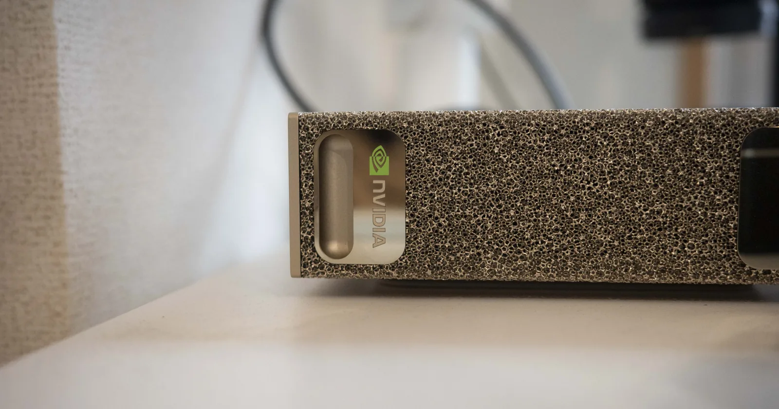 NVIDIA DGX Sparkの前面